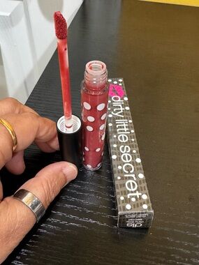 dirty little secret Polka Dot Liquid Lipstick - cinnamon